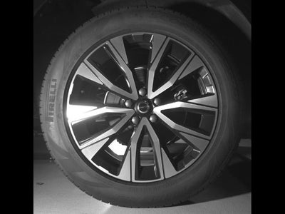 2025 Volvo XC60 Plus