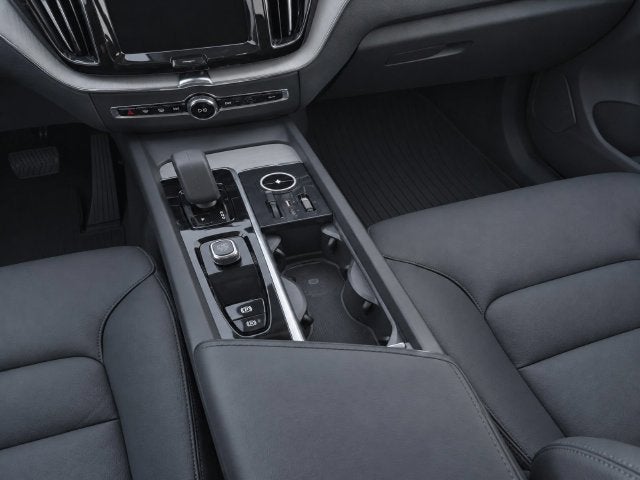2025 Volvo XC60 Plus