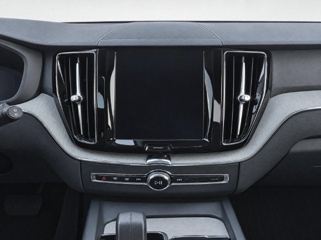 2025 Volvo XC60 Plus